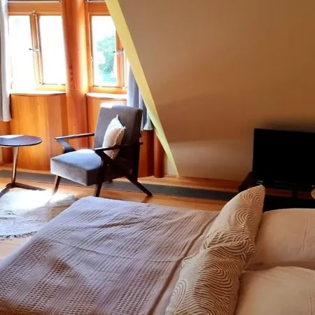 Urlaubsnest Kuenstlerrefugium Апартаменты